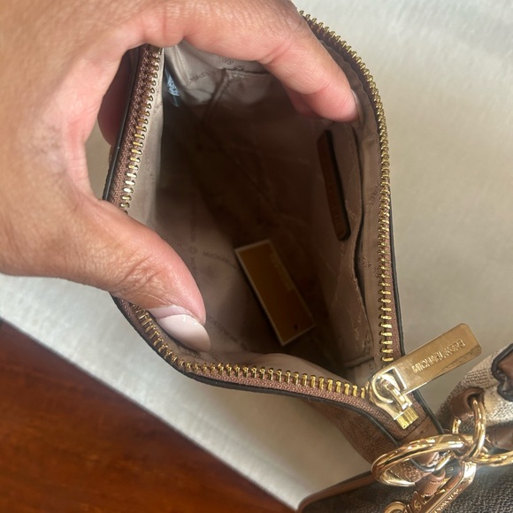 Michael Kors - Jet set triple pouch cross body - Picture 7 of 10